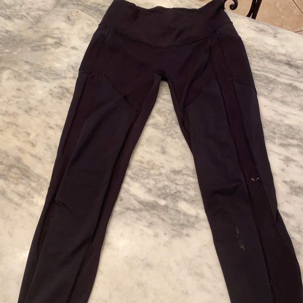 Black lululemon leggings
